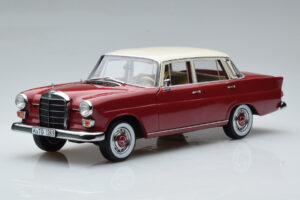 Mercedes 200 W110 Rojo Norev 1:18