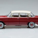 Mercedes 200 W110 Rojo Norev 1:18 - image 5 of 7
