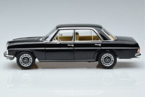 Mercedes 200 W115 Edición Limitada Norev 1:18 183775 Metal - imagen 5 de 8