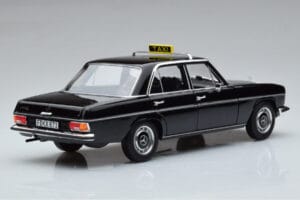 Mercedes 200 W115 Taxi Norev 1:18 183776 Metal - imagen 3 de 7