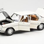 Mercedes 200 W115 Blanco Norev 1:18 183770 - image 2 of 8
