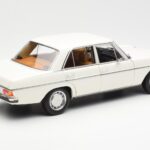 Mercedes 200 W115 Blanco Norev 1:18 183770 - image 3 of 8