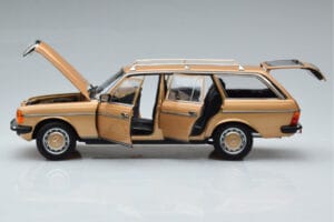 Mercedes 200T S123 Beis Norev 1:18 183738 Metal - imagen 4 de 9