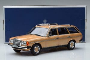 Mercedes 200T S123 Beis Norev 1:18 183738 Metal - imagen 9 de 9