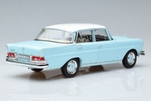 Mercedes 220 S W111 Azul Norev 1:18 183920 Metal - imagen 3 de 7