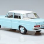 Mercedes 220 S W111 Azul Norev 1:18 183920 Metal - image 6 of 7