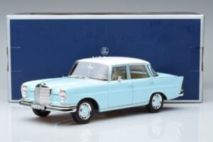 Mercedes 220 S W111 Azul Norev 1:18 183920 Metal - imagen 7 de 7