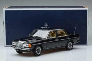 Mercedes 230E W123 Edición Limitada Norev 1:18 183711 Metal - imagen 8 de 8