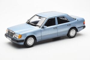 Mercedes 230E W124 Azul Claro Metálico Norev 1:18 183945