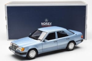 Mercedes 230E W124 Azul Claro Metálico Norev 1:18 183945 Metal - imagen 8 de 8