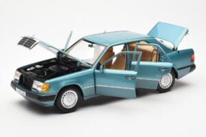 Mercedes 230E W124 Beryl Metallic Edición Concesionario Norev 1:18 B66040698 Metal - imagen 2 de 8