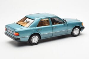Mercedes 230E W124 Beryl Metallic Edición Concesionario Norev 1:18 B66040698 Metal - imagen 3 de 8
