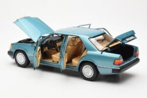 Mercedes 230E W124 Beryl Metallic Edición Concesionario Norev 1:18 B66040698 Metal - imagen 5 de 8