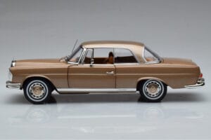 Mercedes 250 SE Coupe W111 Dorado Metálico Norev 1:18 183759 Metal - imagen 4 de 7
