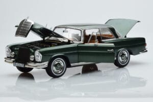 Mercedes 250 SE Coupe W111 Verde Metálico Edición Limitada Norev 1:18 183764 Metal - imagen 2 de 7