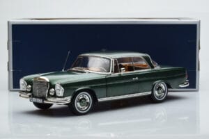 Mercedes 250 SE Coupe W111 Verde Metálico Edición Limitada Norev 1:18 183764 Metal - imagen 7 de 7