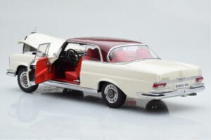 Mercedes 280 SE W108 Blanco AUTOart 1:18 76287 Metal - imagen 3 de 8