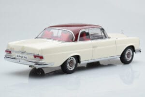 Mercedes 280 SE W108 Blanco AUTOart 1:18 76287 Metal - imagen 4 de 8