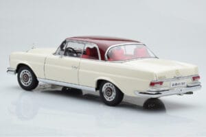 Mercedes 280 SE W108 Blanco AUTOart 1:18 76287 Metal - imagen 7 de 8