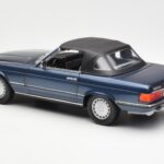 Mercedes 300 SL R107 Azul Náutico Norev 1:18 183466 - image 7 of 8