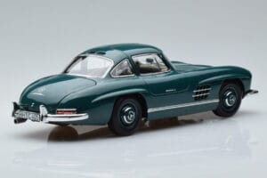 Mercedes 300 SL W198 Gullwing Verde Norev 1:18 183851 Metal - imagen 3 de 7
