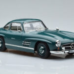 Mercedes 300 SL W198 Gullwing Verde Norev 1:18 - image 5 of 7