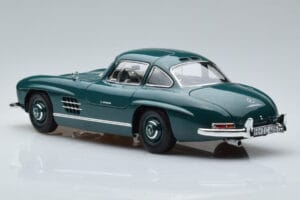 Mercedes 300 SL W198 Gullwing Verde Norev 1:18 183851 Metal - imagen 6 de 7
