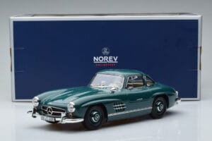 Mercedes 300 SL W198 Gullwing Verde Norev 1:18 183851 Metal - imagen 7 de 7