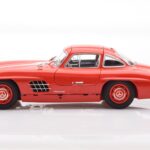 Mercedes 300 SL W198 Gullwing Rojo Minichamps 1:18 - image 4 of 8