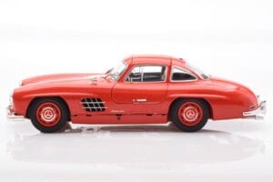 Mercedes 300 SL W198 Gullwing Rojo Minichamps 1:18 110037211 Metal - imagen 4 de 8