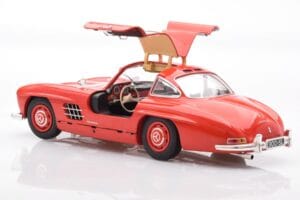 Mercedes 300 SL W198 Gullwing Rojo Minichamps 1:18 110037211 Metal - imagen 5 de 8