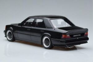 Mercedes 300E W124 5.6 AMG The Hammer Otto 1:18 OT638 Resina - imagen 5 de 6