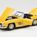 Mercedes 300 SL W198 Roadster Amarillo Norev 1:18 B66040669 - image 2 of 8
