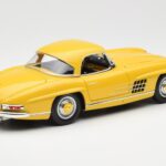 Mercedes 300 SL W198 Roadster Amarillo Norev 1:18 B66040669 - image 3 of 8