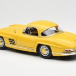 Mercedes 300 SL W198 Roadster Amarillo Norev 1:18 B66040669 - image 7 of 8