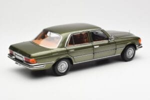 Mercedes 450SEL 6.9 W116 Verde Metalizado Norev 1:18 183455 Metal - imagen 3 de 8