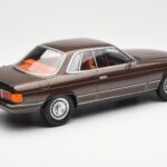 Mercedes 500 SLC C107 Marrón KK-Scale 1:18 180851 - image 2 of 6