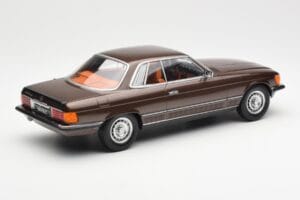 Mercedes 500 SLC C107 Marrón KK-Scale 1:18 180851 Metal - imagen 2 de 6