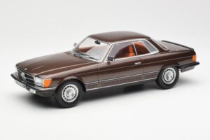 Mercedes 500 SLC C107 Marrón KK-Scale 1:18 180851