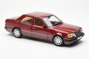 Mercedes 500E W124 Rojo Metallic Edición Concesionario Norev 1:18 B66040699 Metal - imagen 6 de 8