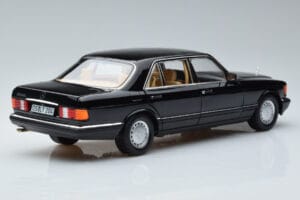Mercedes 560 SEL W126 Negro Norev 1:18 183793 Metal - imagen 3 de 7