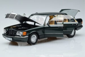 Mercedes 560 SEL W126 Verde Oscuro Metálico Norev 1:18 B66040682 Metal - imagen 2 de 7