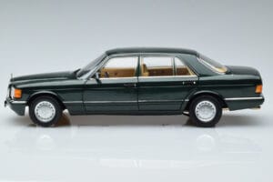 Mercedes 560 SEL W126 Verde Oscuro Metálico Norev 1:18 B66040682 Metal - imagen 4 de 7