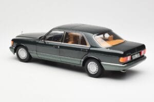 Mercedes 560 SEL W126 Night Verde Metálico Dealer Edition Norev 1:18 B66040626 Metal - imagen 7 de 8