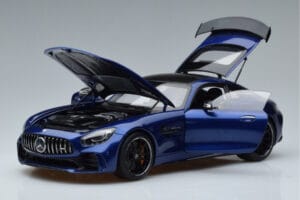 Mercedes AMG GT R C190 Azul Brillante AUTOart 1:18 76334 Metal - imagen 2 de 7
