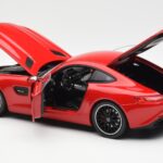 Mercedes AMG GT C190 Rojo Norev 1:18 183496 - image 5 of 8