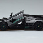 Mercedes AMG One Negro NZG 1:18 - image 5 of 9