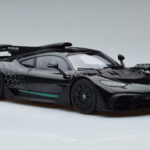 Mercedes AMG One Negro NZG 1:18 - image 7 of 9