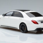 Mercedes AMG S63 W222 Diamond Blanco GT Spirit 1:18 - image 5 of 6