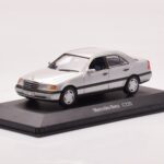 Mercedes C-Class W202 C220 Plateado Minichamps 1:43 - image 2 of 4